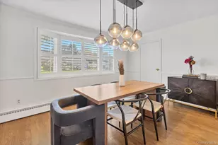 23 Skyview Pl, Melville, NY 11747 - Photo 7