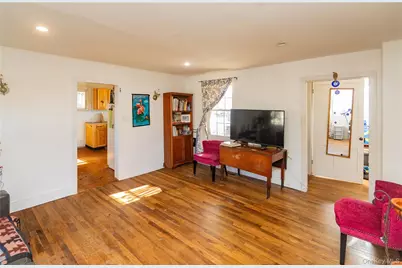 147 Broadway #9W, Port Ewen, NY 12466 - Photo 9