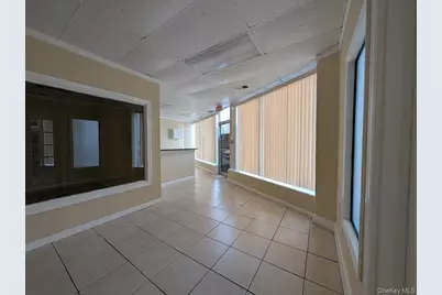 900 Route 109, Lindenhurst, NY 11757 - Photo 15