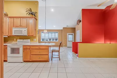 66 Sarah Court, Amityville, NY 11701 - Photo 5