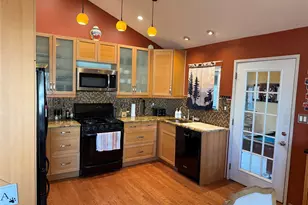 613 Madison Ave, Lindenhurst, NY 11757 - Photo 15