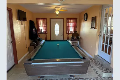 613 Madison Avenue, Lindenhurst, NY 11757 - Photo 11