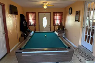 613 Madison Ave, Lindenhurst, NY 11757 - Photo 11