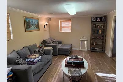 613 Madison Avenue, Lindenhurst, NY 11757 - Photo 21