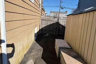 613 Madison Ave, Lindenhurst, NY 11757 - Photo 13