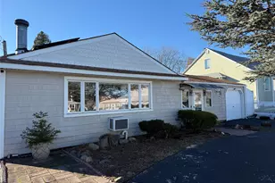 613 Madison Ave, Lindenhurst, NY 11757 - Photo 5