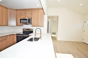 371 Oceanside St, Islip Terrace, NY 11752 - Photo 13