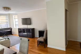 141-05 Pershing Crescent, Briarwood, NY 11435 - Photo 3