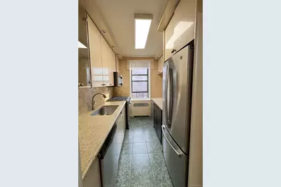 141-05 Pershing Crescent #416, Briarwood, NY 11435 - Photo 5