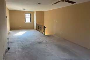 45 Newbrook Ln, Bay Shore, NY 11706 - Photo 5