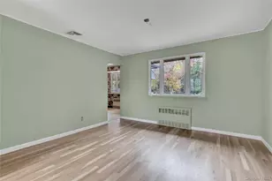 101 Beverly Pl, Levittown, NY 11756 - Photo 7