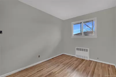 101 Beverly Place, Levittown, NY 11756 - Photo 17