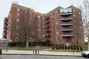 151-05 Cross Island Pkwy, Whitestone, NY 11357 - Photo 25