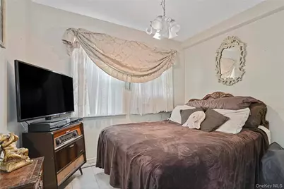 6911 62nd Drive, Middle Village, NY 11379 - Photo 15