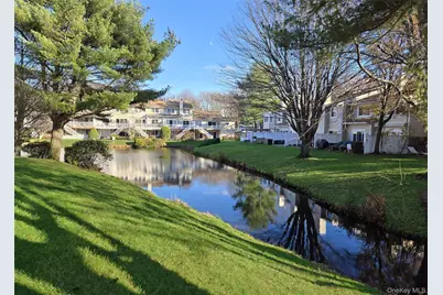 31 Hampshire Court #31, Holbrook, NY 11741 - Photo 27