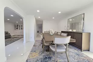 31 Hampshire Ct, Holbrook, NY 11741 - Photo 11