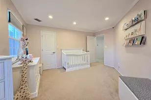 31 Hampshire Ct, Holbrook, NY 11741 - Photo 21