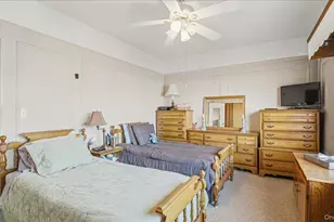 52-61 66th St, Maspeth, NY 11378 - Photo 17