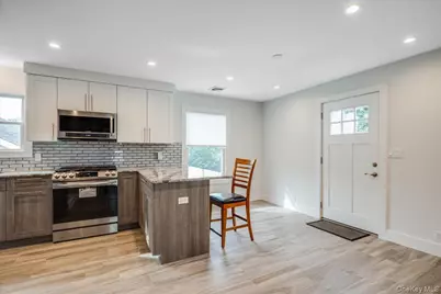 [Address not provided], Bellmore, NY 11710 - Photo 9