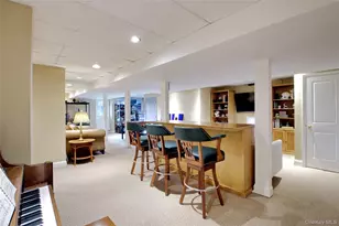 42 Mora Ct, Manhasset, NY 11030 - Photo 29