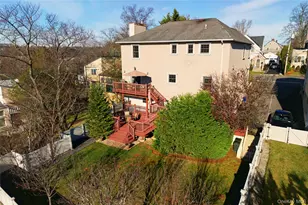42 Mora Ct, Manhasset, NY 11030 - Photo 33