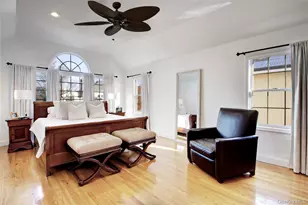 42 Mora Ct, Manhasset, NY 11030 - Photo 19