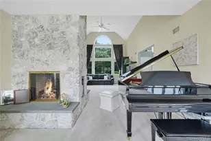 4 Mill Pond Rd, Hampton Bays, NY 11946 - Photo 13