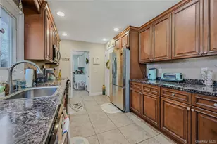 1599 Feureisen Ave, Bohemia, NY 11716 - Photo 11