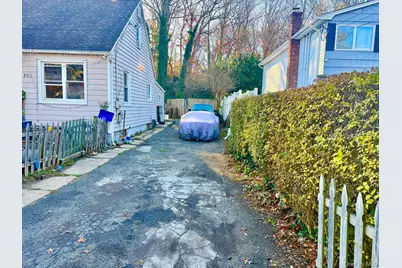 398 Central Islip Boulevard, Ronkonkoma, NY 11779 - Photo 5