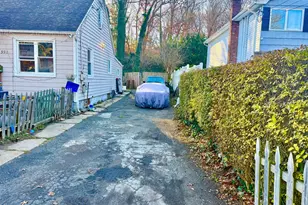 398 Central Islip Blvd, Ronkonkoma, NY 11779 - Photo 5