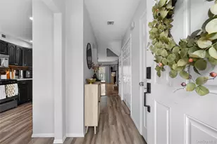 8 Sunridge Ln, Islip, NY 11751 - Photo 3