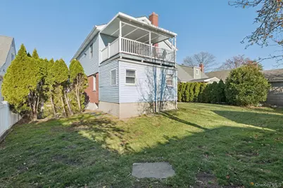 444 Carnation Avenue, Floral Park, NY 11001 - Photo 31