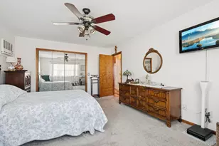 444 Carnation Ave, Floral Park, NY 11001 - Photo 25