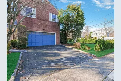 16 Wooleys Lane, Great Neck, NY 11023 - Photo 25