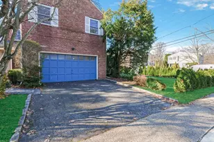 16 Wooleys Ln, Great Neck, NY 11023 - Photo 25