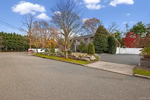 110 Florida Ave, Commack, NY 11725 - Photo 3