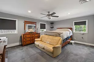 110 Florida Ave, Commack, NY 11725 - Photo 23