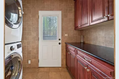 110 Florida Avenue, Commack, NY 11725 - Photo 25