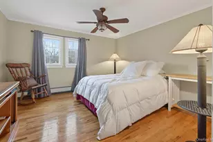 110 Florida Ave, Commack, NY 11725 - Photo 17