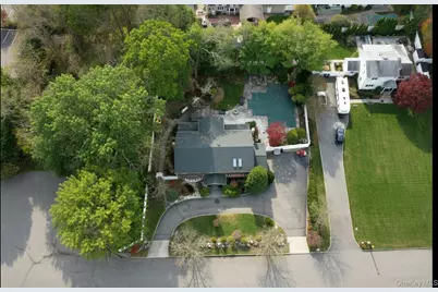 110 Florida Avenue, Commack, NY 11725 - Photo 31