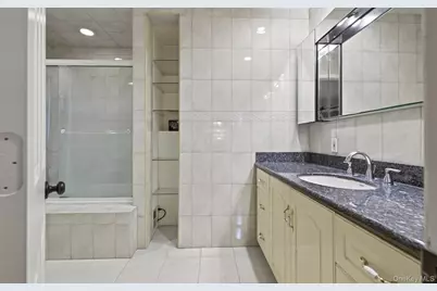 110 Florida Avenue, Commack, NY 11725 - Photo 21