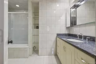 110 Florida Ave, Commack, NY 11725 - Photo 21