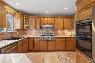 110 Florida Ave, Commack, NY 11725 - Photo 11