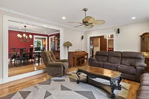 110 Florida Ave, Commack, NY 11725 - Photo 7