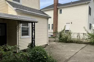 121 Campbell Ave, Williston Park, NY 11596 - Photo 5