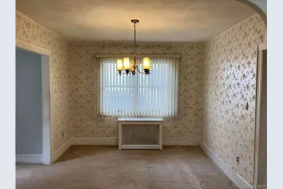 121 Campbell Avenue, Williston Park, NY 11596 - Photo 13