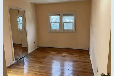 121 Campbell Avenue, Williston Park, NY 11596 - Photo 17