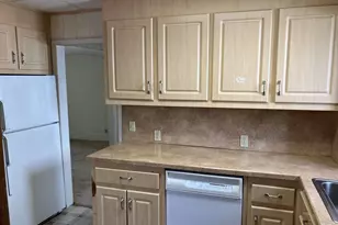 121 Campbell Ave, Williston Park, NY 11596 - Photo 7