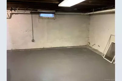 121 Campbell Avenue, Williston Park, NY 11596 - Photo 19