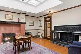 5 Cedar Ln, Glen Cove, NY 11542 - Photo 9